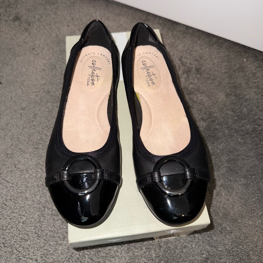NIB Clarks Gracelin Black Flats 5